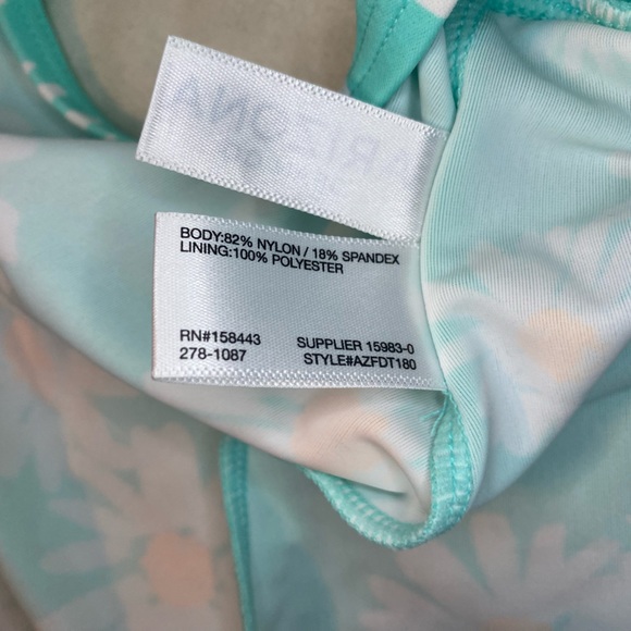 3 for $20 SWIM/LOUNGE CRISS CROSS BACK DAISY TANK TOP-MEDIUM/LARGE - Picture 5 of 7